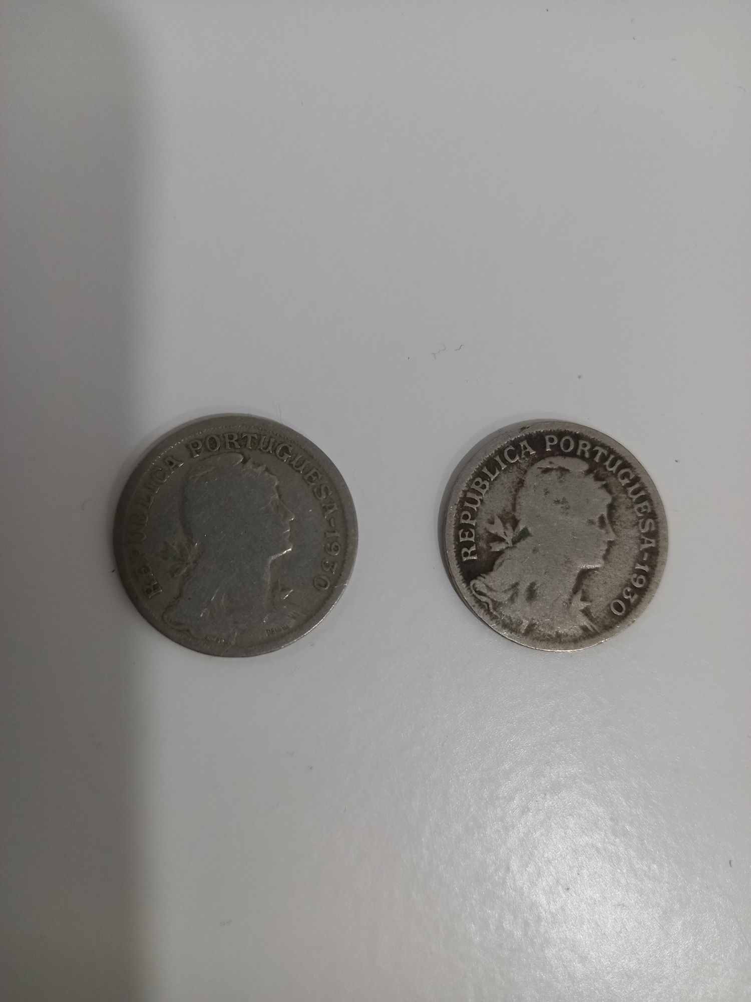 Vendo moedas portuguesas antigas