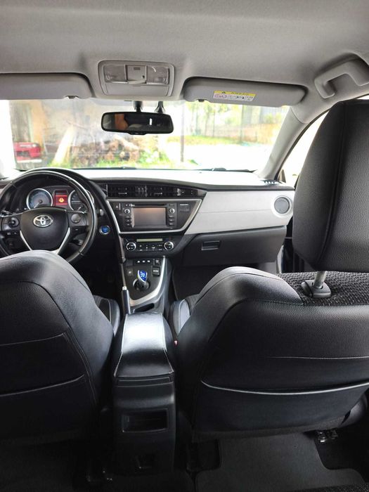 Toyota Auris HSD Hibrido Exclusive