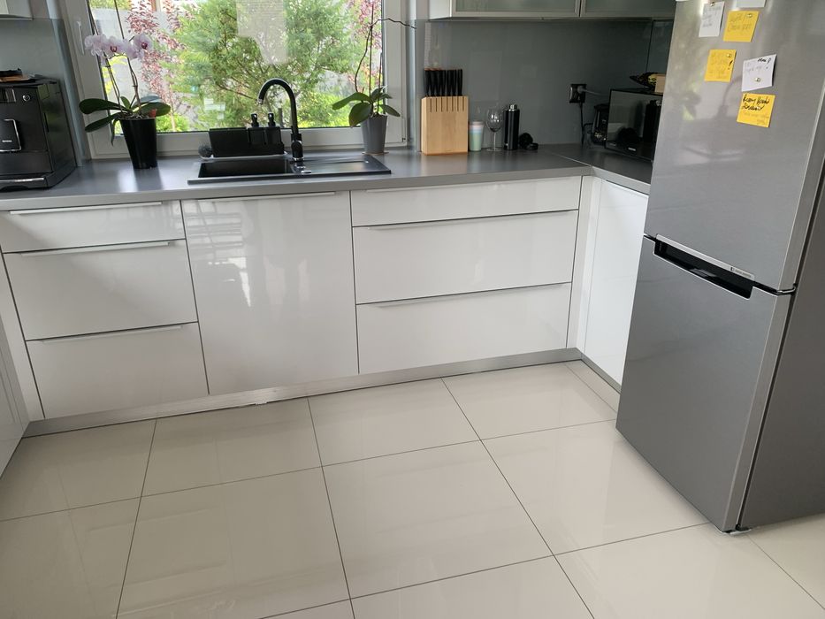 Meble kuchenne, lakier jasnoszary, zawiasy Blum, OKAZJA!!!