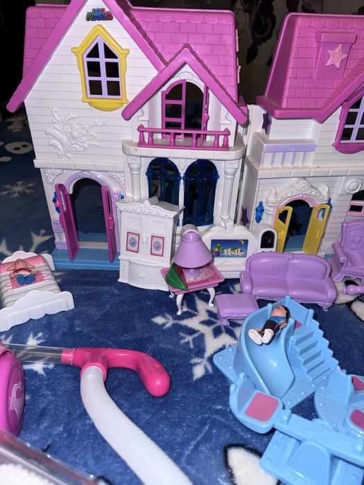 Домик с мебелью + пылесос