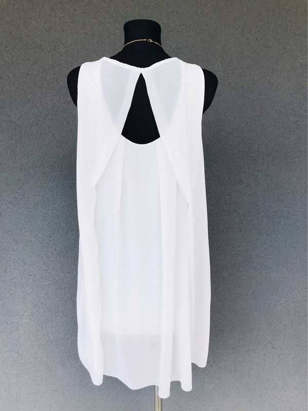 Sukienka mini szyfonowa elegancka biała z łańcuszkiem chrzciny Komunia