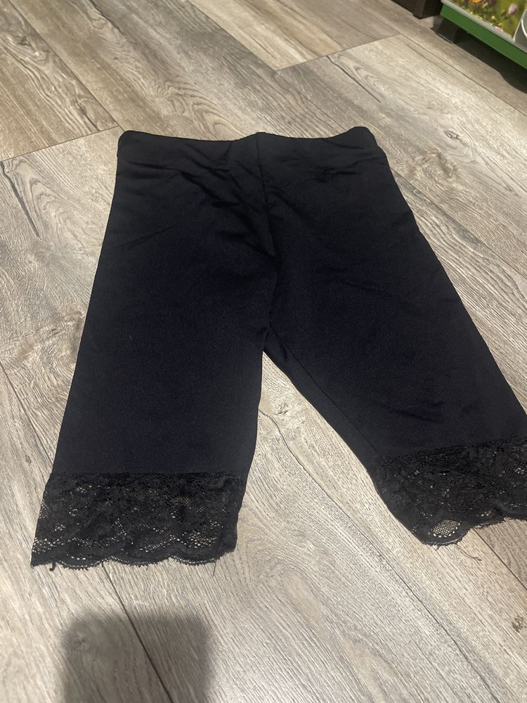 Шорты ZARA  с круживом