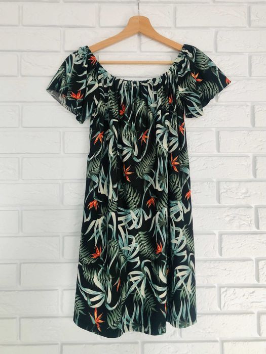 Sukienka we wzory roślinne typu hiszpanka Mango