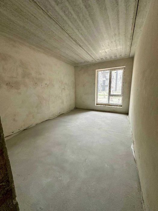 Простора 2-кім квартира в ЖК Долішній