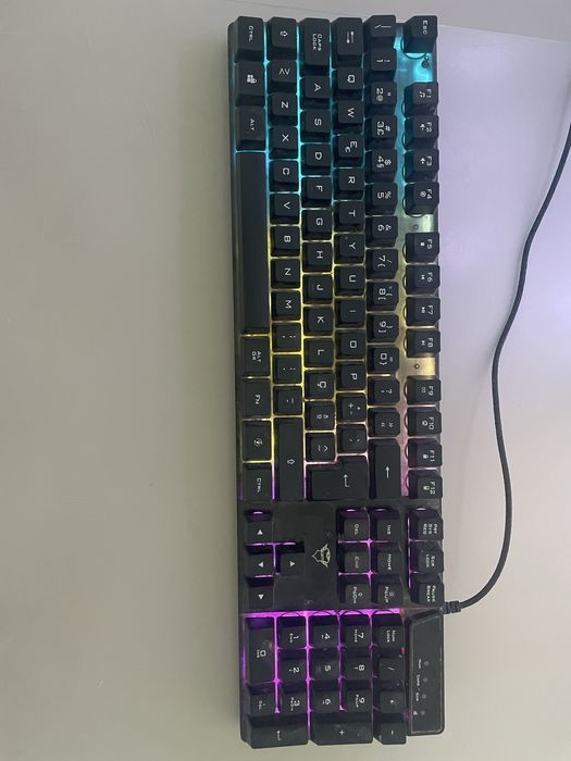 Teclado gtx835 rgb
