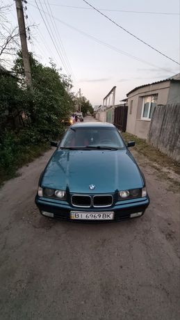 Продам автомобіль BMW E36