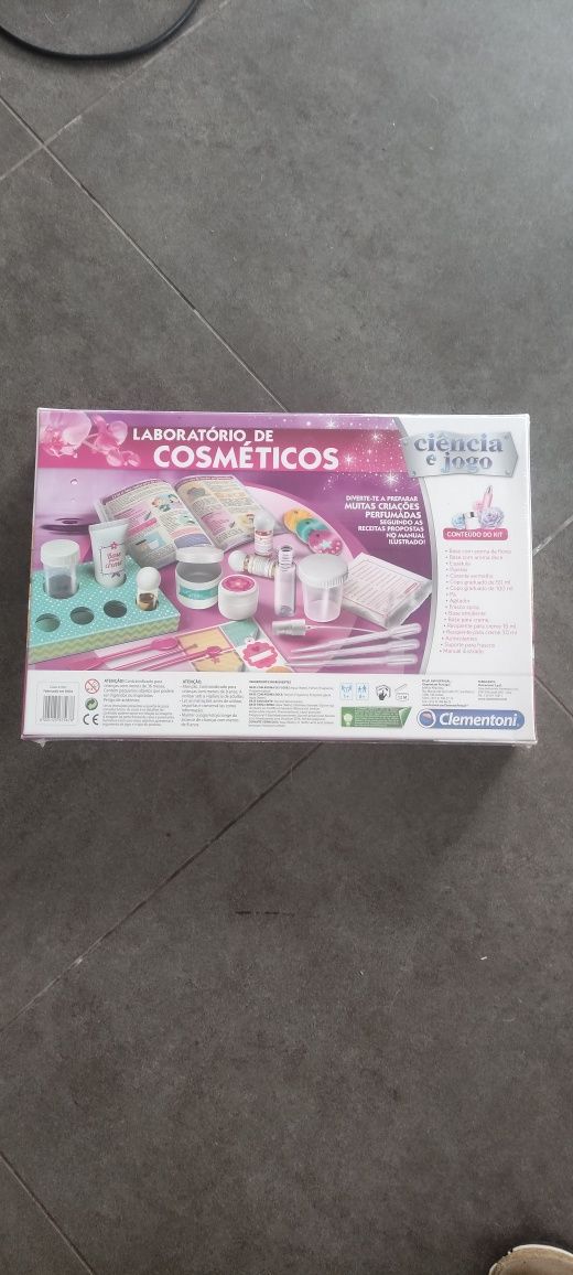 Laboratório de Cosméticos da Clementoni AINDA NÃO USADO