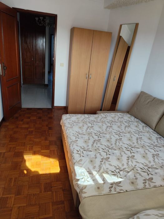 Alugo quartos em Baguim do Monte