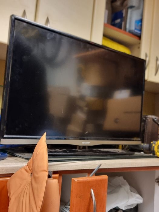 telewizor sharp LC-32LE154V