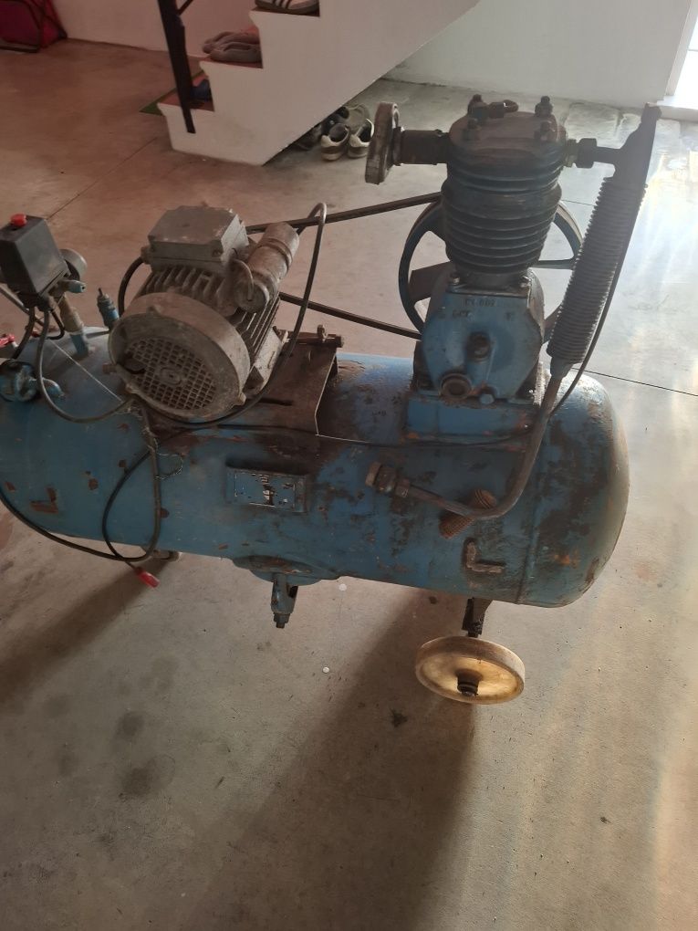 Compressor  motor eletrico avariado