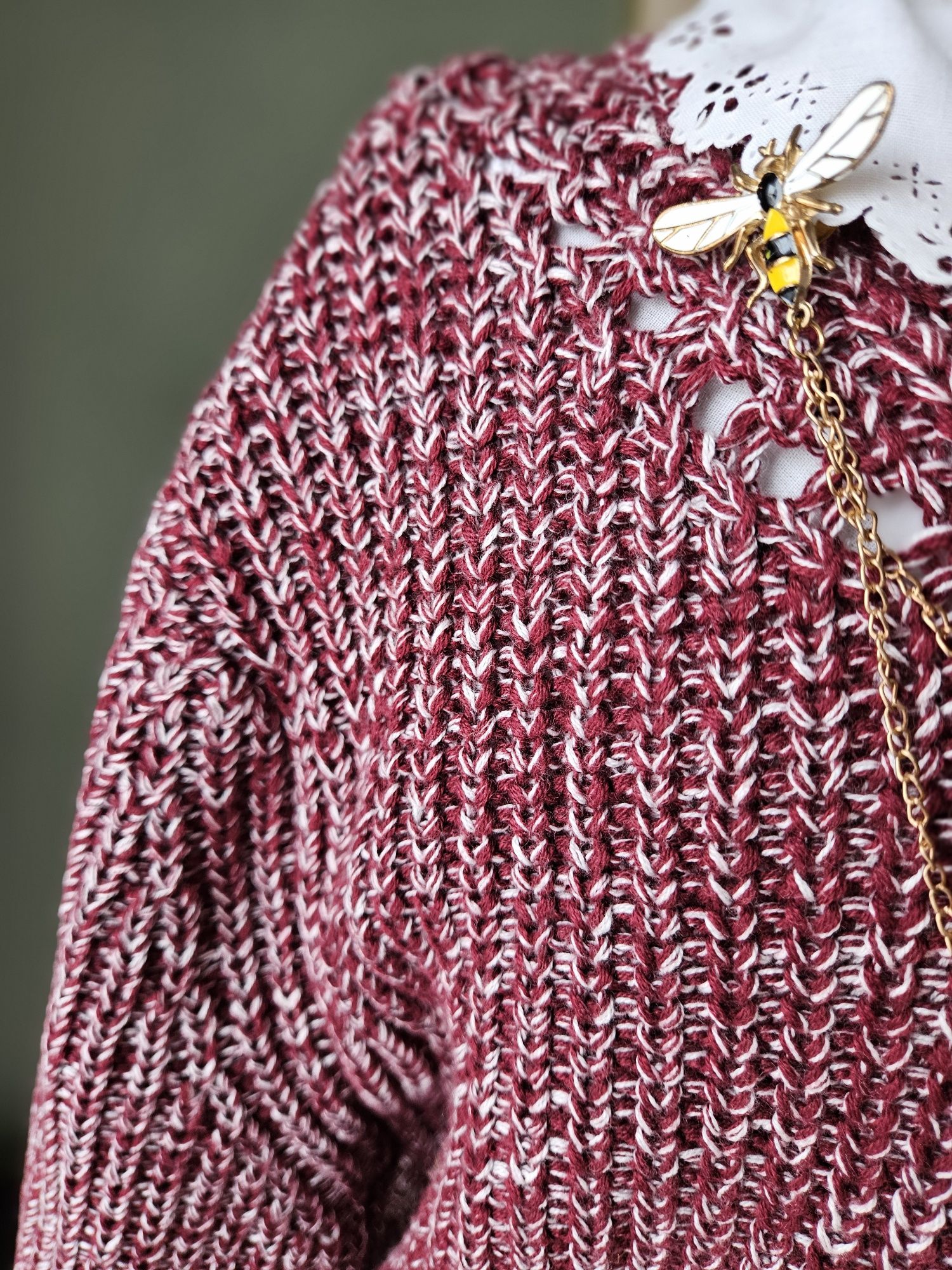 Sweter burgundowy damski casual H&M z ażurowym zdobieniami M capsule j