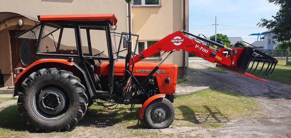 Ładowacz czołowy V700