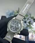 Odkryj SO33T103 - Omega x Swatch w Pustynnej Inspiracji