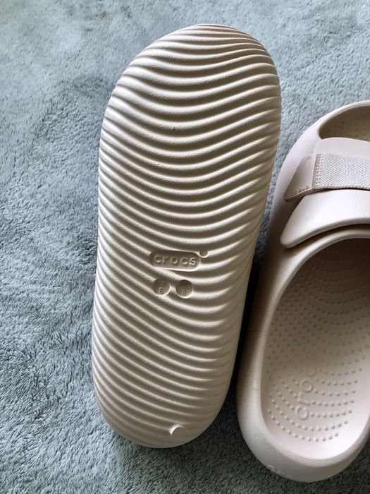 Шльопанці Crocs