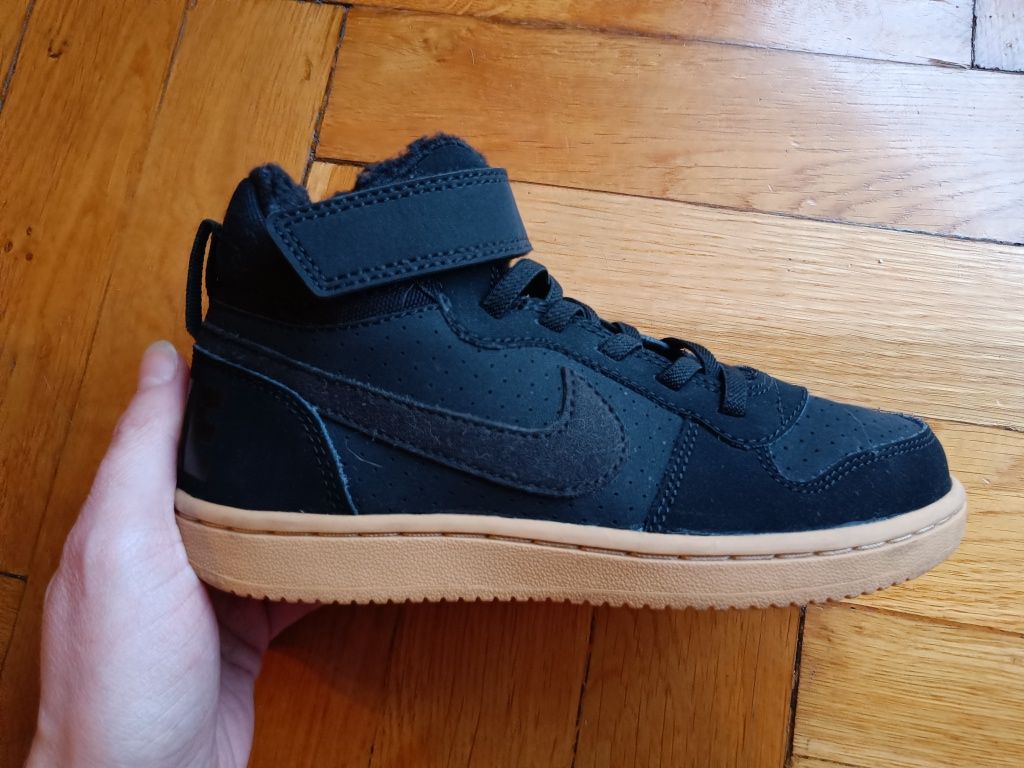 Nike Court Borough Mid Winter 31 NOWE