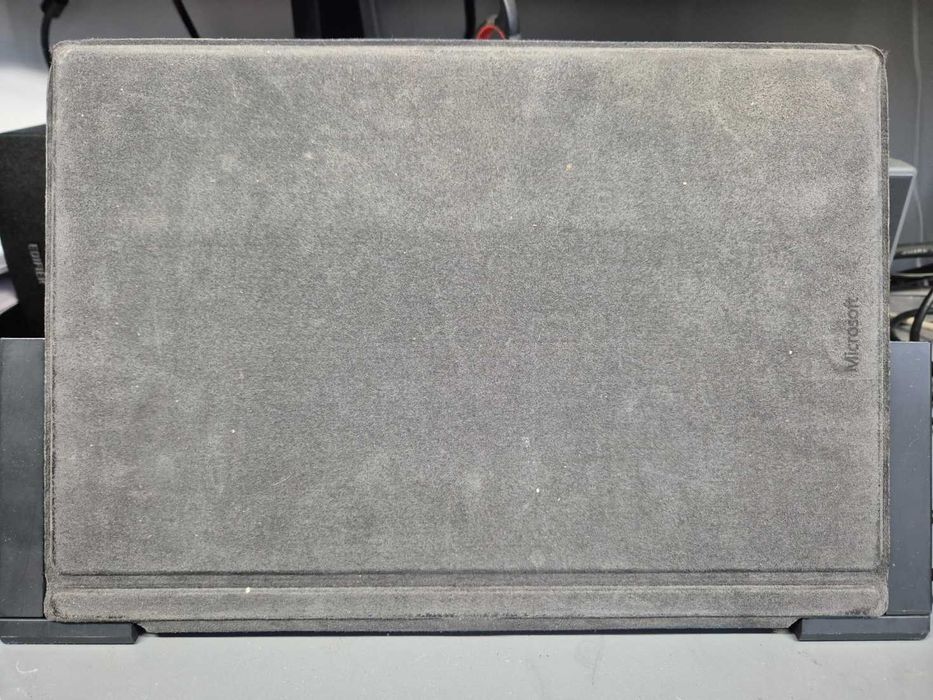 Microsoft Surface Pro 4 / i5-6300U / 8GB RAM / 256GB SSD + dock, pióro