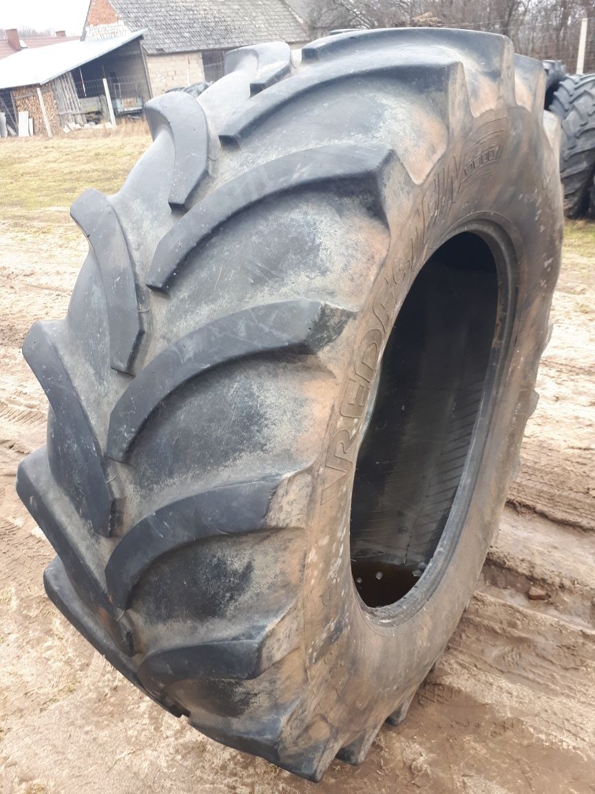 Ładna opona bez napraw 580/70 R - 38 VREDESTEIN TRAXION +