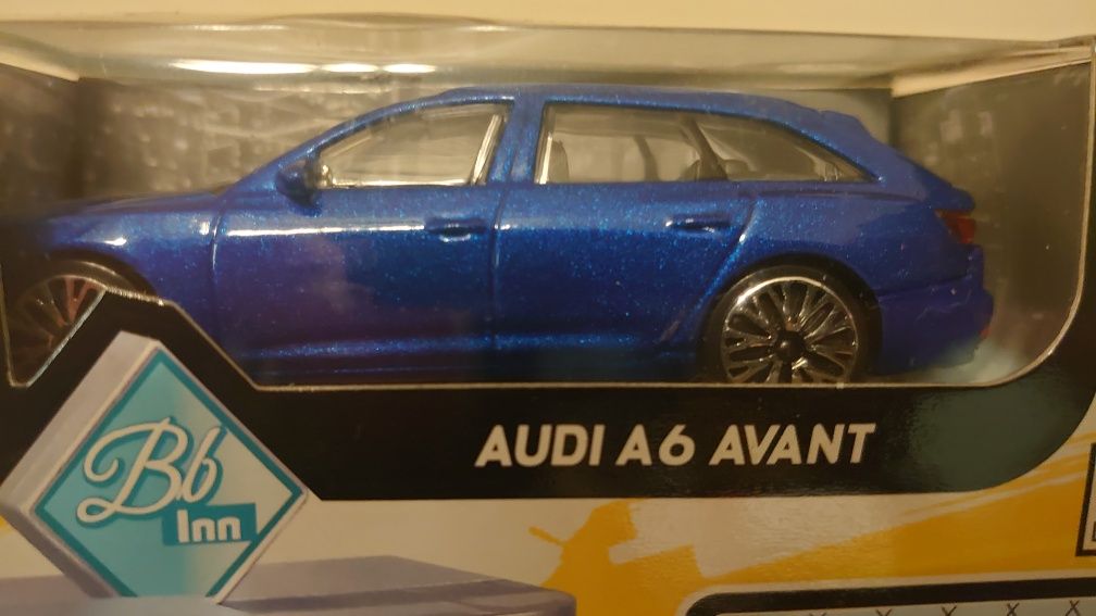 Bburago Street Fire zestaw Hotel z Audi A6, w skali 1:43 Burago.