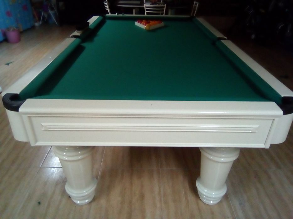 Montagem de bilhares