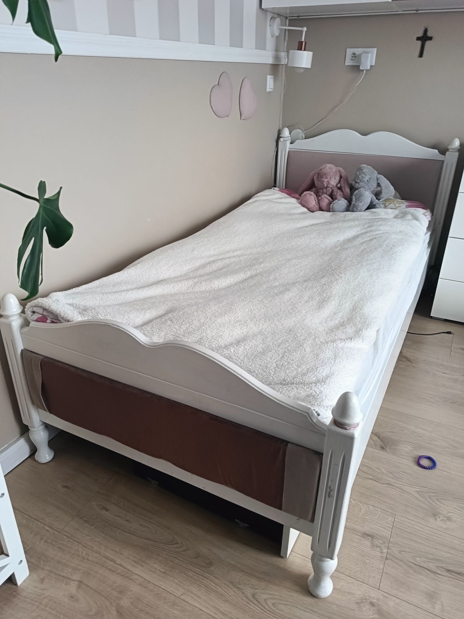 Łóżko księżniczkowe białe śliczne + materac