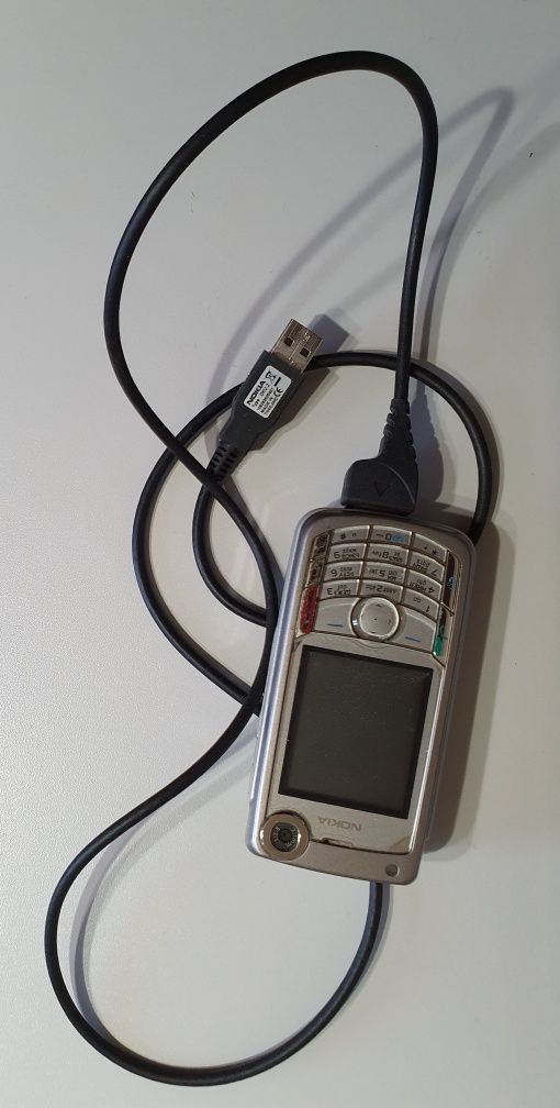 Продам повністю робочий телефон Nokia 6680