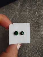 Nowe kolczyki sztyft ciemno zielone szmaragdowe oczka cyrkonie 6 mm