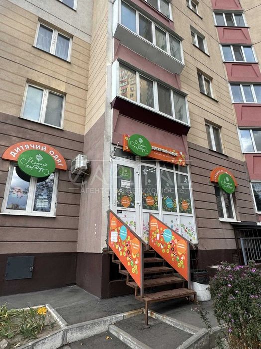 Продаж комерційного приміщення, 65м2, ФАСАД, Київ