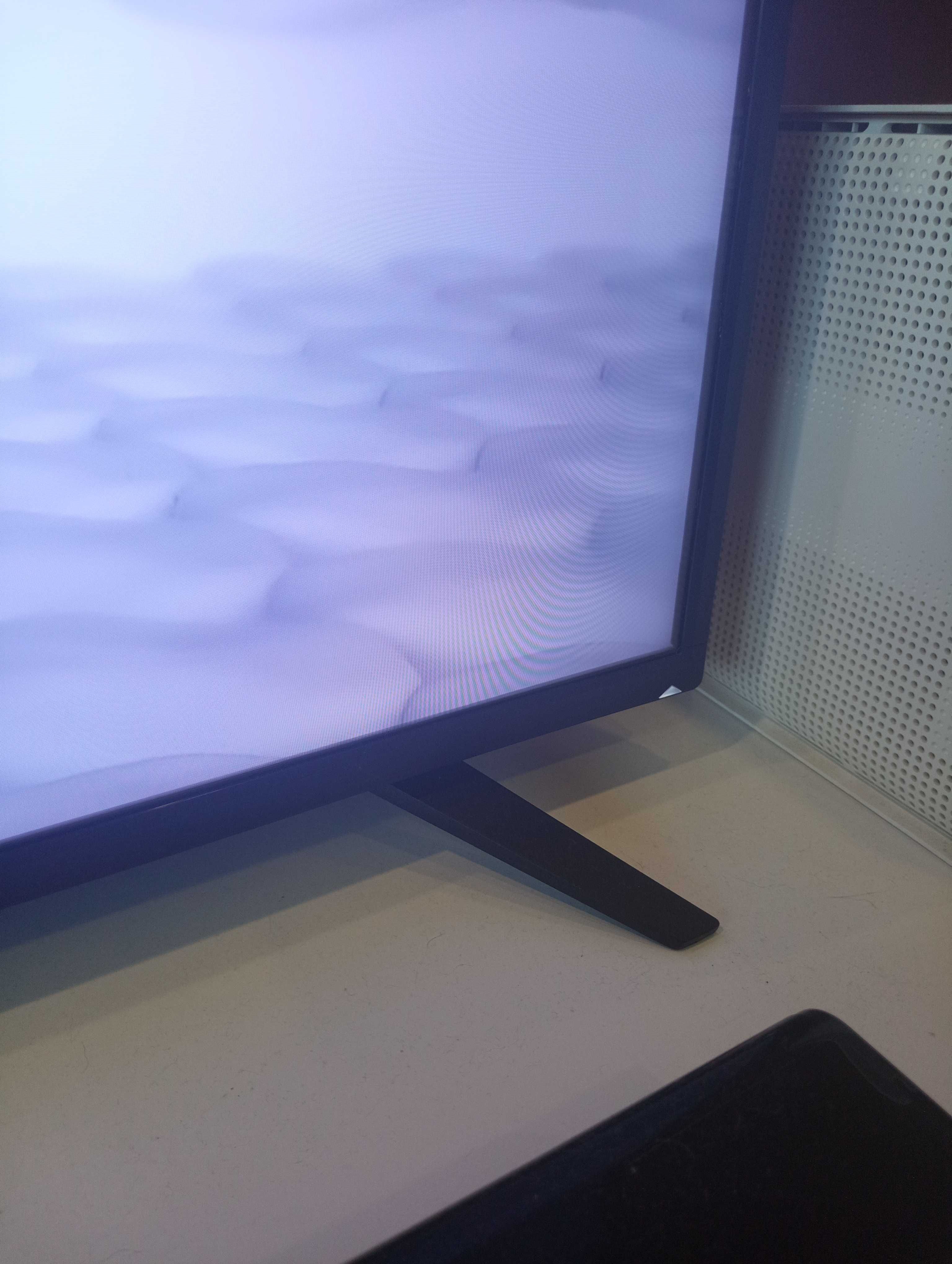 TV sharp 43" - Avariada