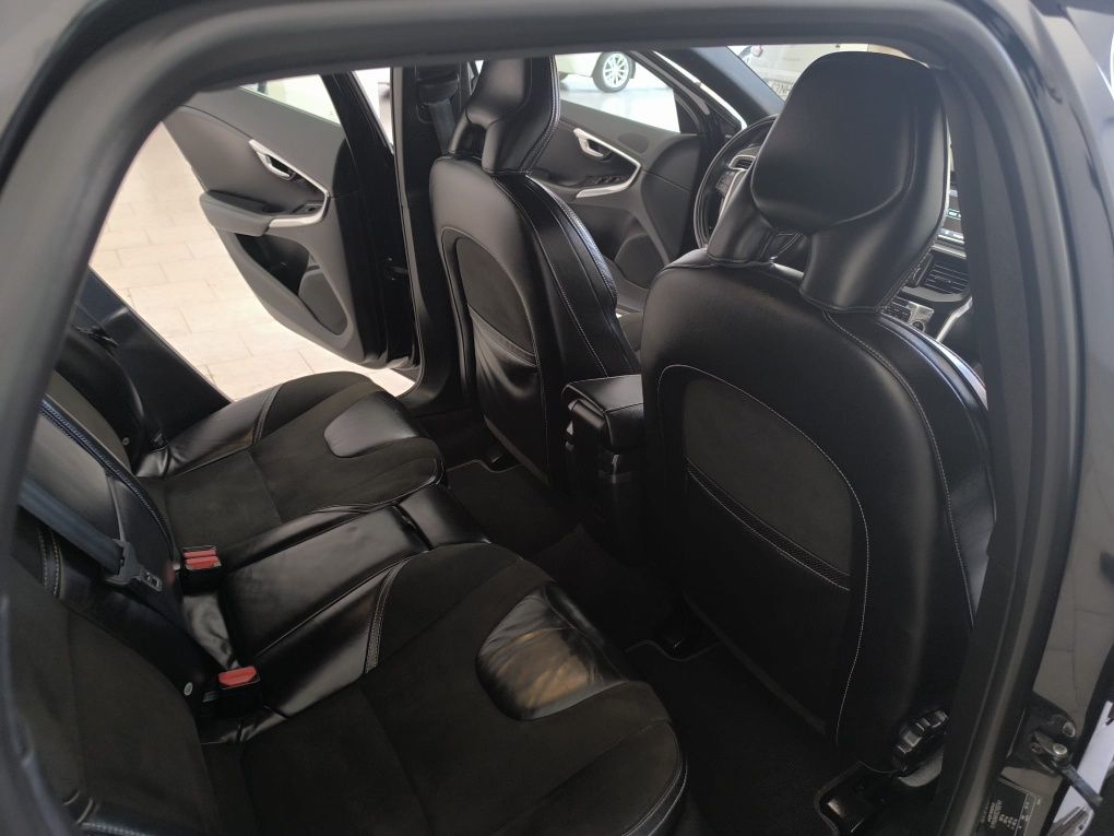 Volvo V40 R-DESIGN