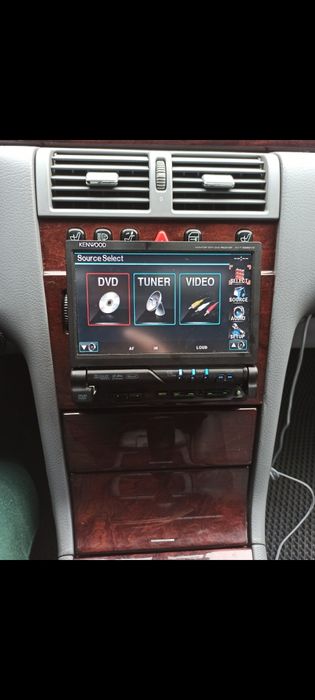KENWOOD  с выезжающим экраном