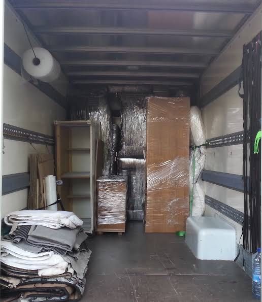 Czyste Piwnice – Bezpieczny Transport Przeprowdzki