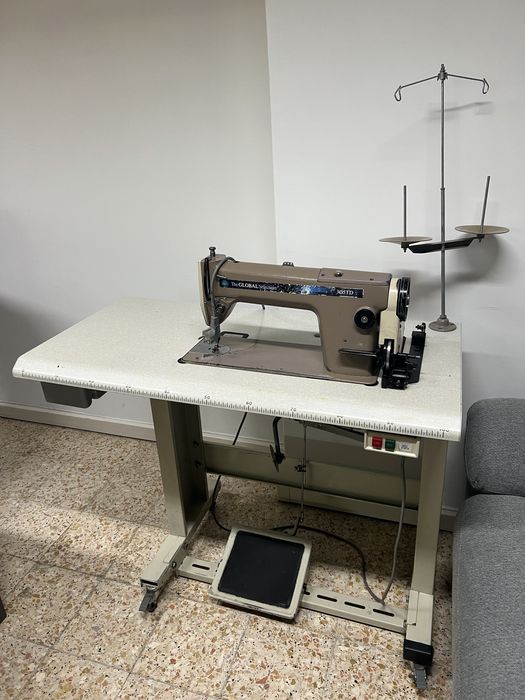 Máquina de Costura Industrial Reta - The GLOBAL Selection 305TD