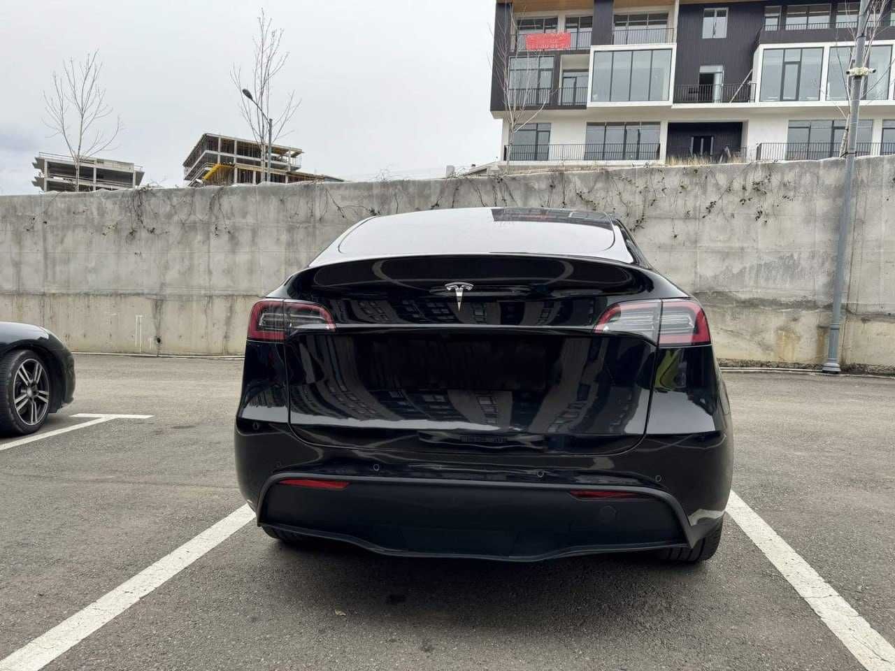 Продам Tesla Model Y 2022р. 90D 82kW