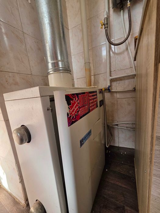 Продаж будинку біля 28 школи