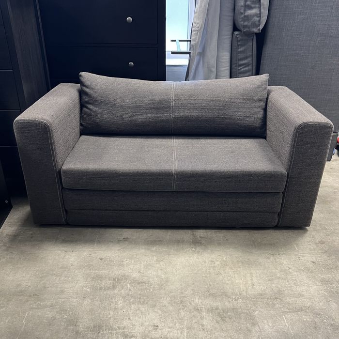 Sofa rozkładana Ikea Akeby wygodna i stylna
