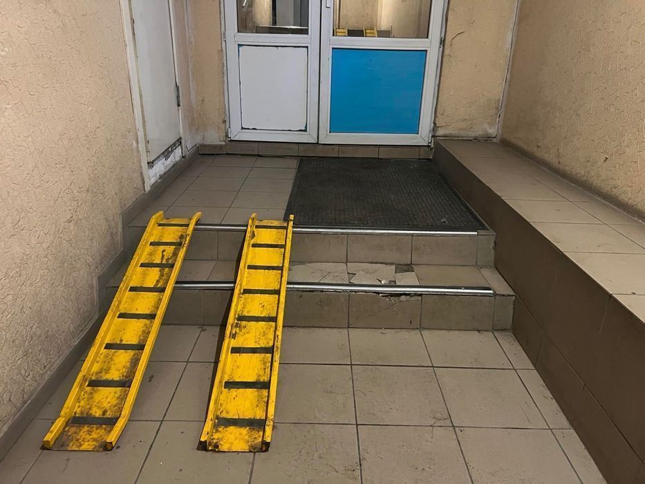 2к Мечнікова 18,Парус,Центр,метро Кловська 5 хв. Подобово Гулівер