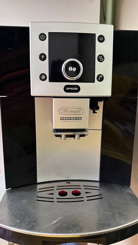 Кофемашина  Delonghi ESAM 5500