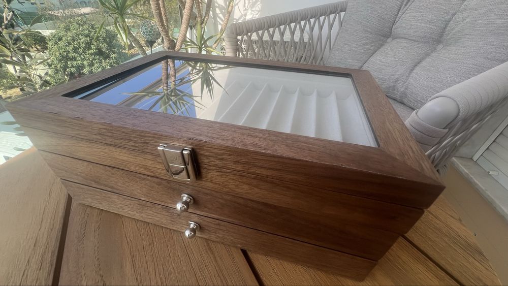 Caixa para expor/guardar canetas - 34 canetas