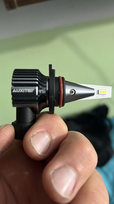 Світло лед HB3