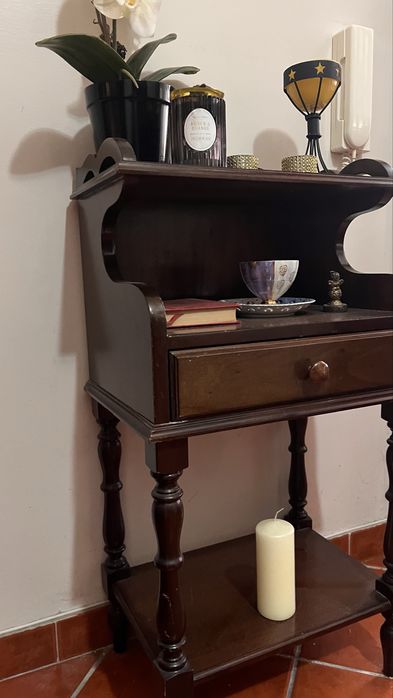 Movel decorativo em madeira