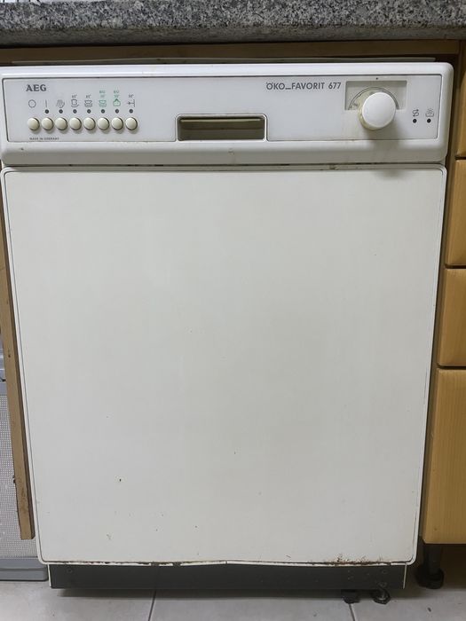 Máquina de lavar louça ÖKO_Favorit 677 AEG