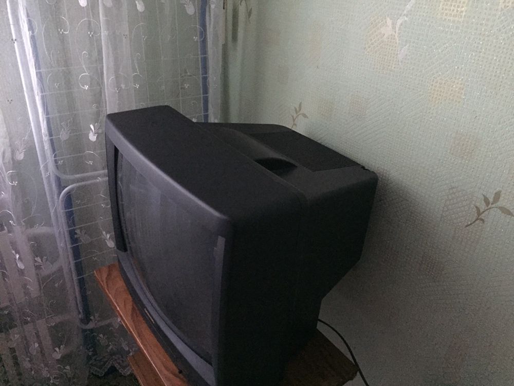 Цветной телевизор, как новый.Производство  Южная Корея.