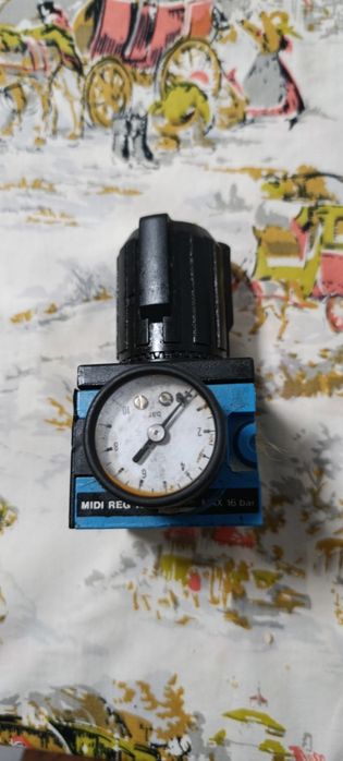 Regulador de pressão até (16 bar)