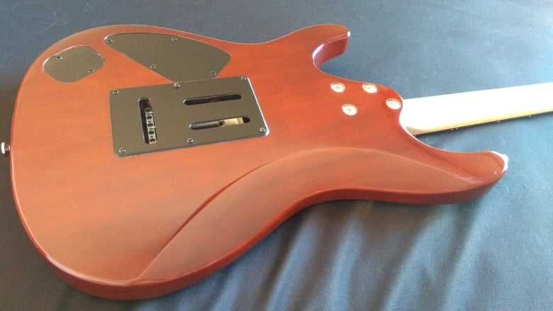 Guitarra eletrica IBANEZ com setup e cordas novas