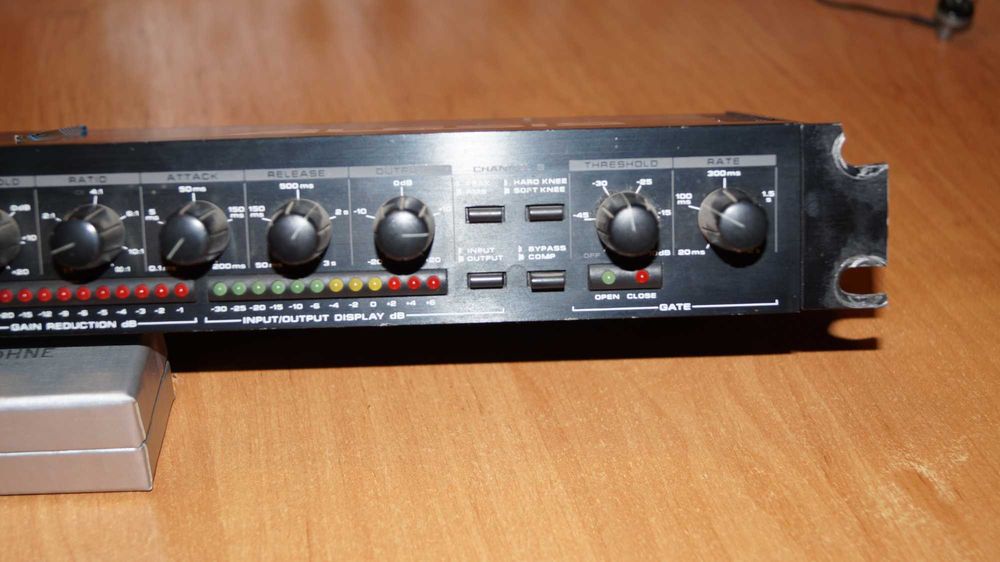Компрессор / Гейт Alesis 3630
