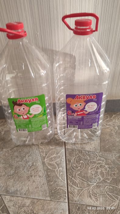 Продам банки  пластикові 6 л,чисті