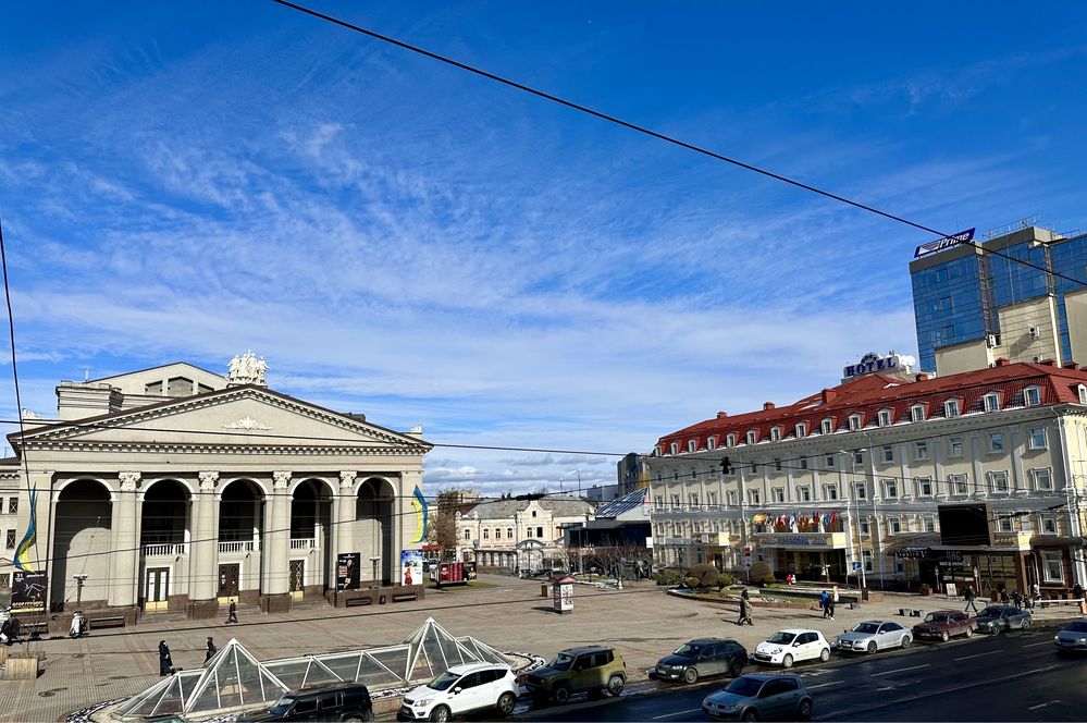 NAVIT апартаменти з кавомашиною в центрі, вид на Драматичний театр.