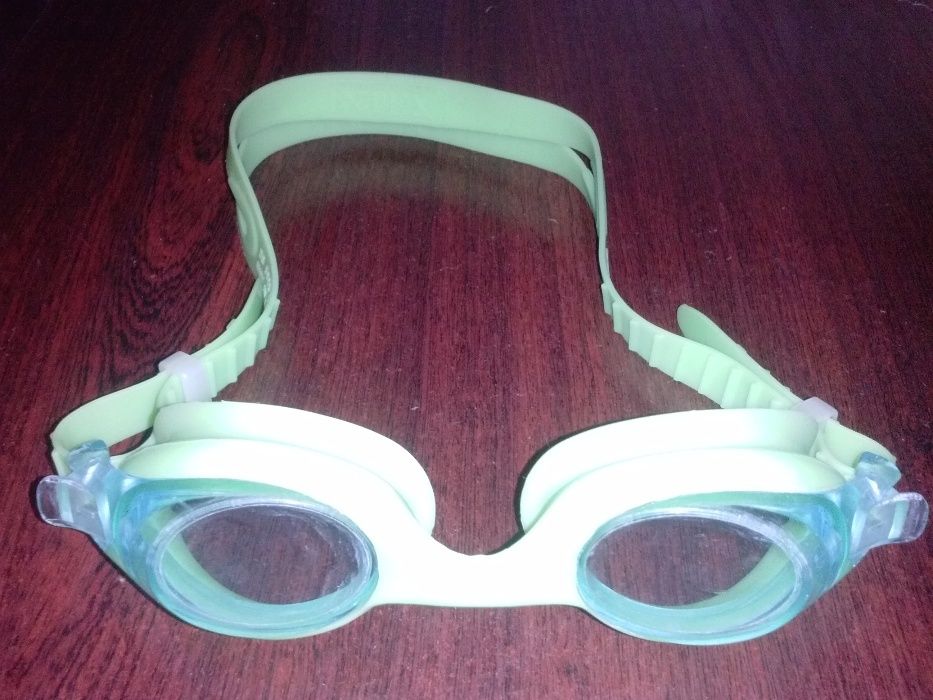 очки окуляри для плавання