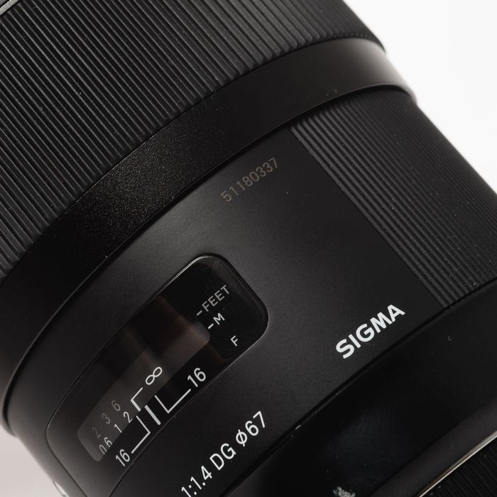 Об'єктив Sigma AF 35mm f/1.4 Art DG HSM для Canon