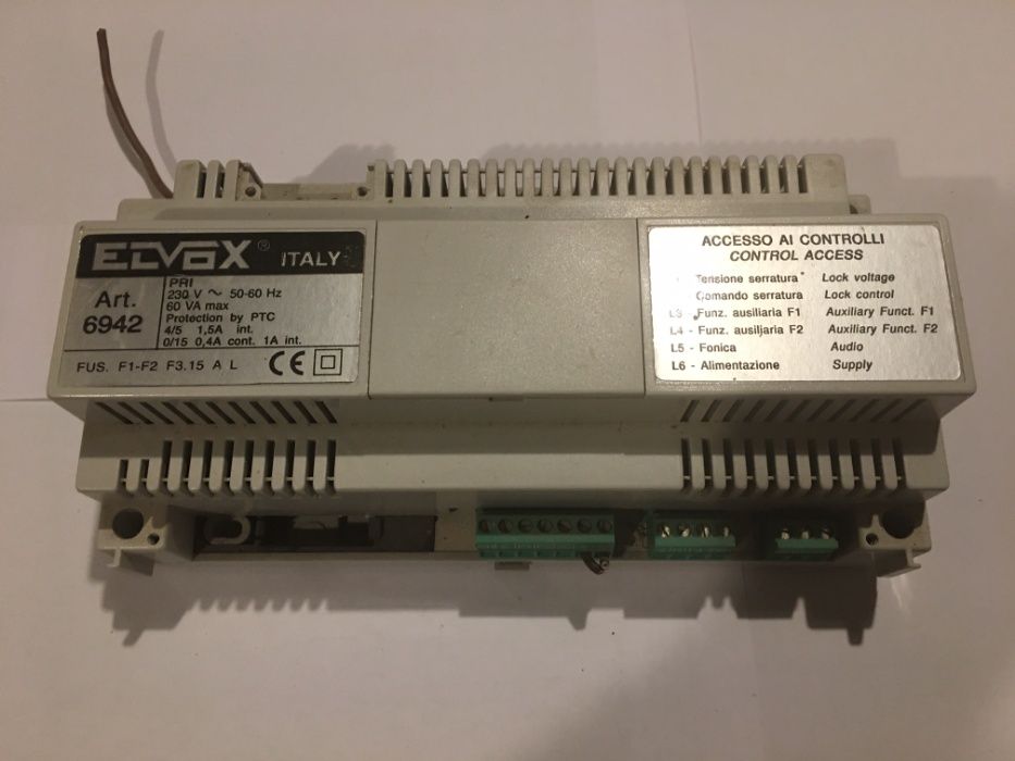 Elvox 6942 - Alimentador para sistemas de porteiro eletrónico Digibus